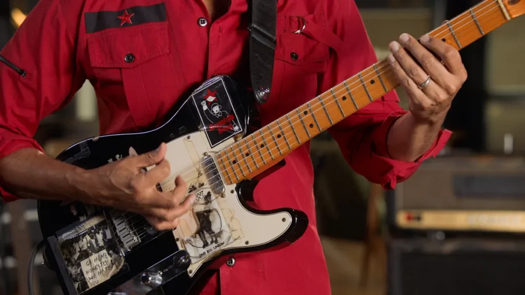 Tom Morello MasterClass "Teaches Electric Guitar" Review - Is it THE BEST music course in 2024?