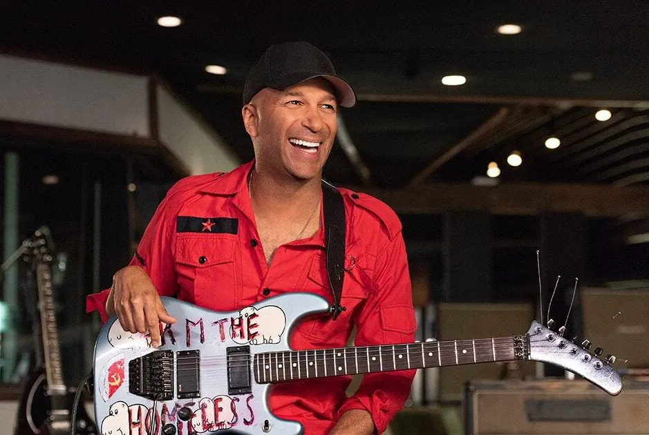 Tom Morello MasterClass "Teaches Electric Guitar" Review - Is it THE BEST music course in 2024?